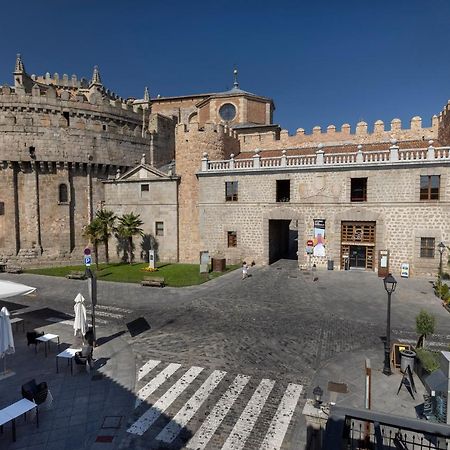 Hostal Restaurante Puerta del Alcázar Ávila Exterior foto