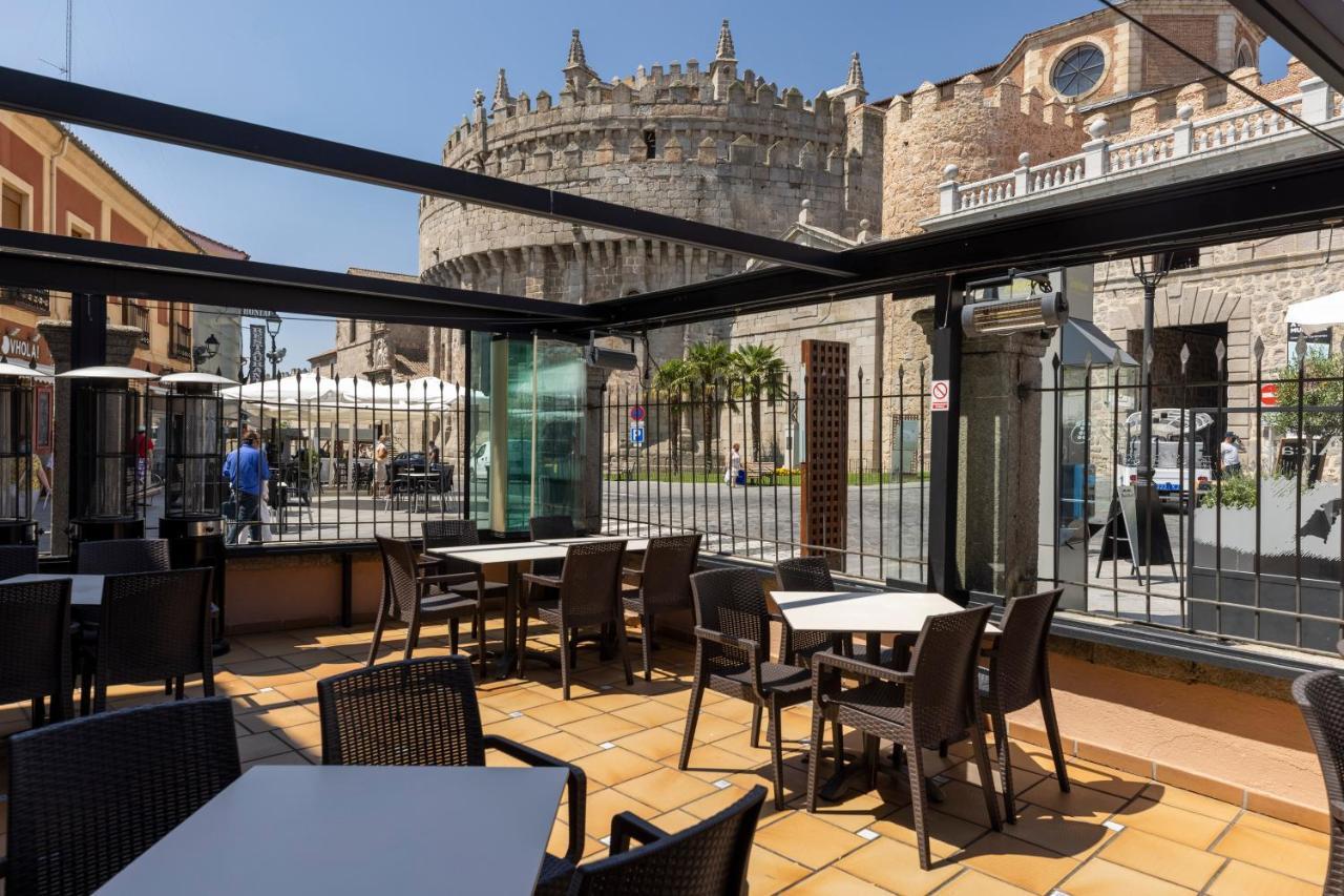 Hostal Restaurante Puerta del Alcázar Ávila Exterior foto