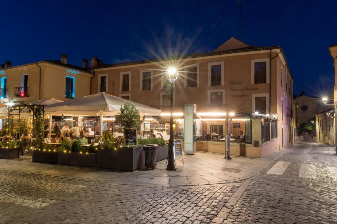 Hostal Restaurante Puerta del Alcázar Ávila Exterior foto