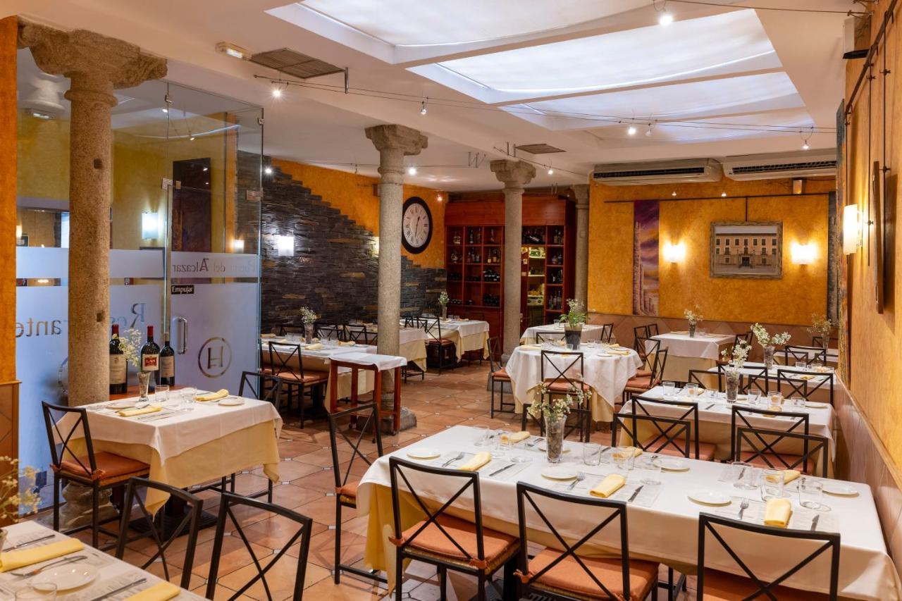 Hostal Restaurante Puerta del Alcázar Ávila Exterior foto