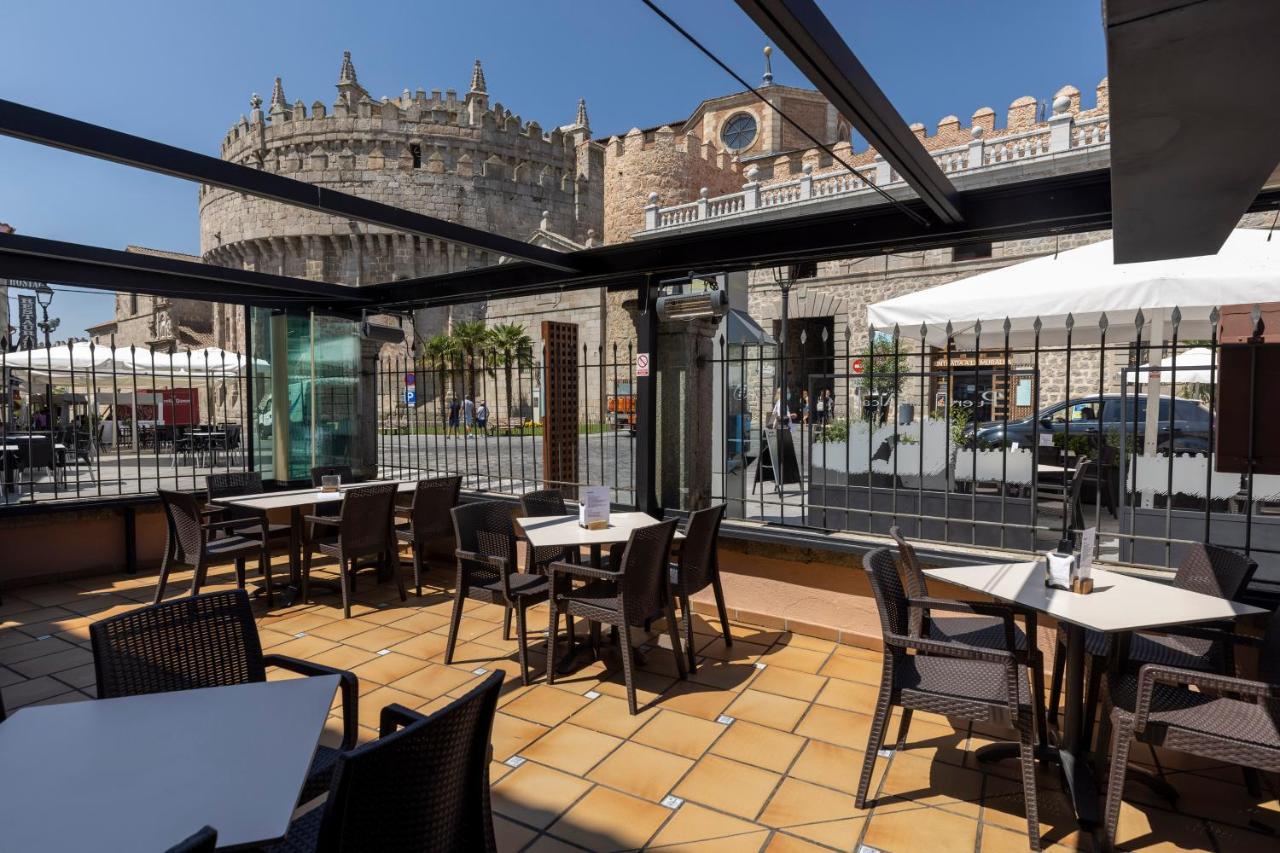 Hostal Restaurante Puerta del Alcázar Ávila Exterior foto