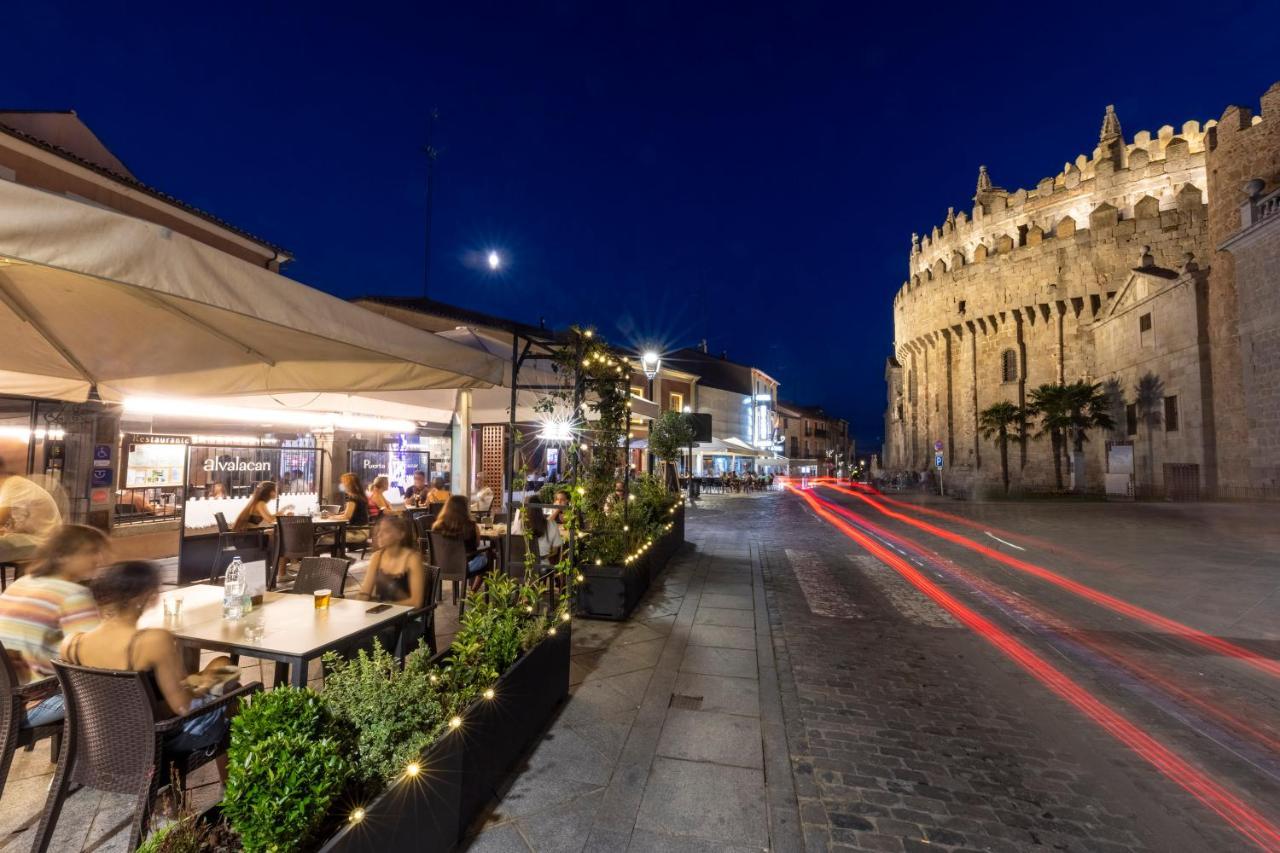 Hostal Restaurante Puerta del Alcázar Ávila Exterior foto