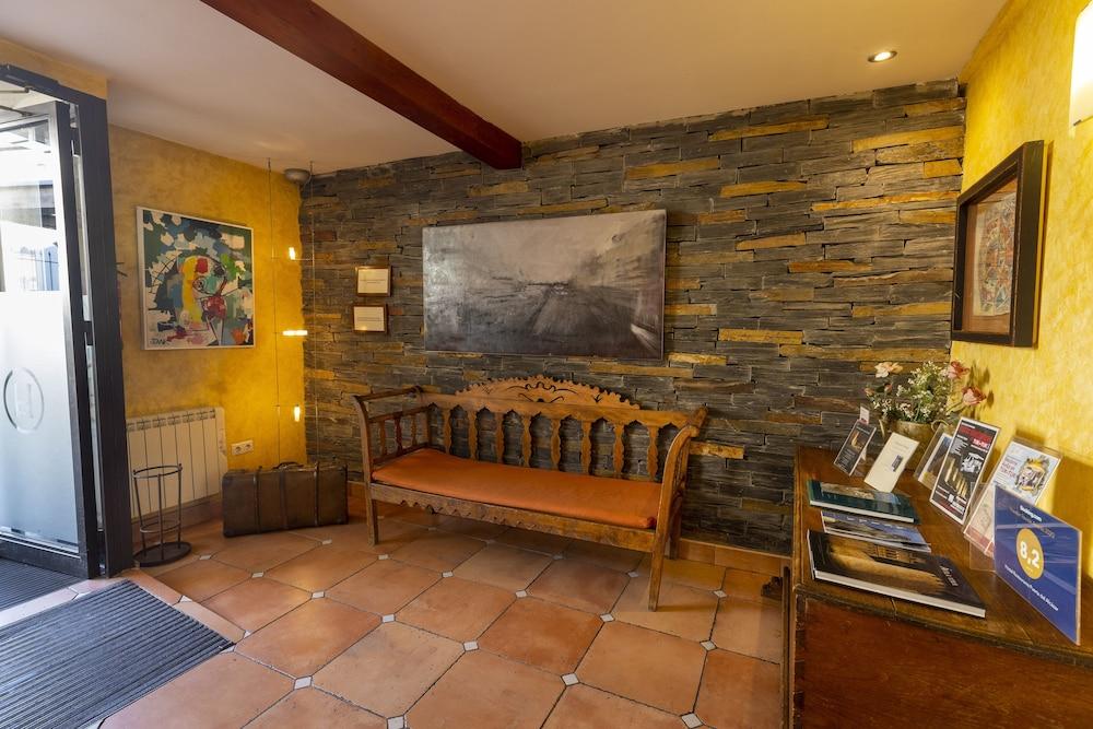 Hostal Restaurante Puerta del Alcázar Ávila Exterior foto