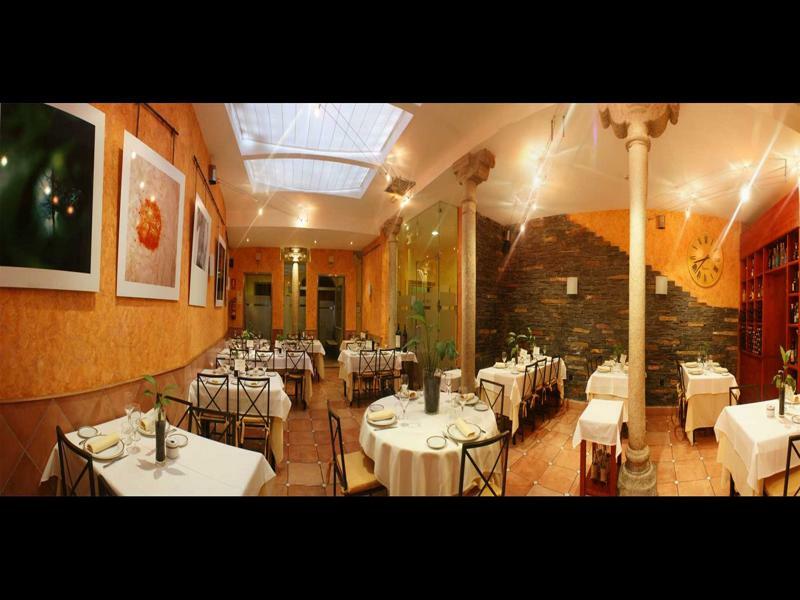Hostal Restaurante Puerta del Alcázar Ávila Exterior foto